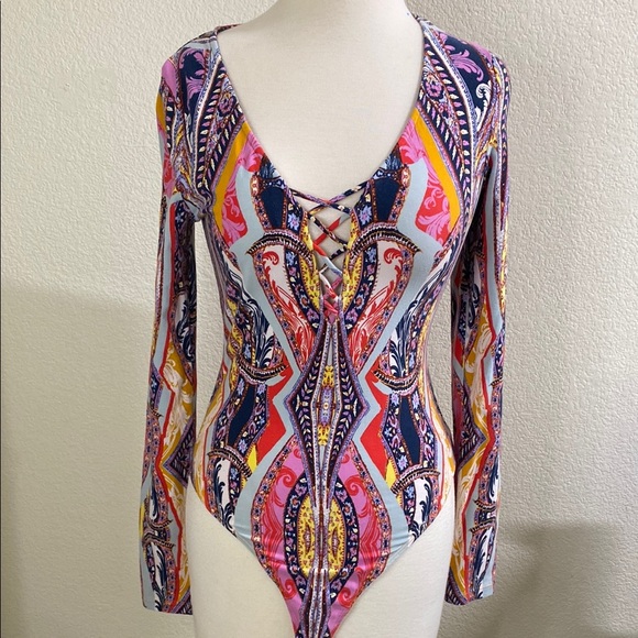 Boho Chic‎ Lace-Up Bodysuit - Picture 1 of 5